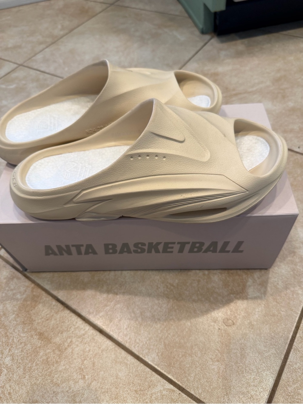 ANTA Slippers Nitrogen Bubble 'Beige Sz 10